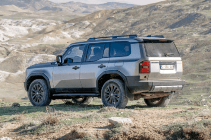 Toyota Land Cruiser Prado side profile